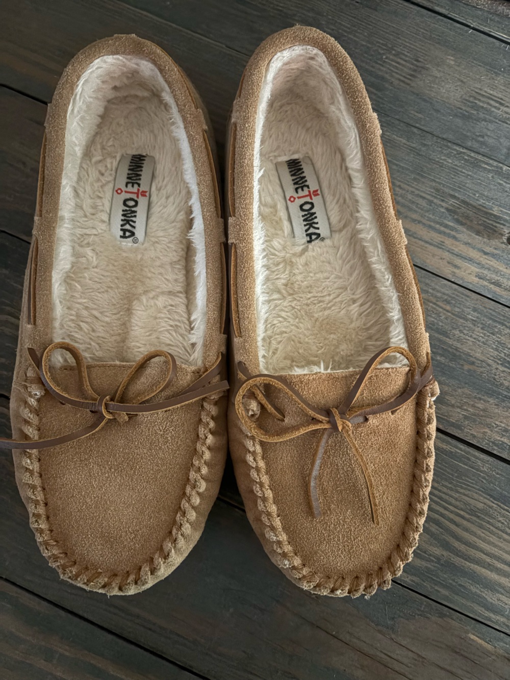 Minnetonka Suede Moccasin Slippers - Chestnut & Cream